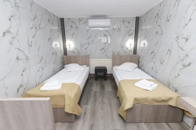 Cameră twin cu două paturi single